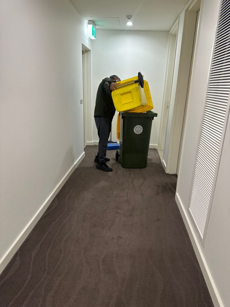 whatsapp image 2025 10 10 at 15.18.02